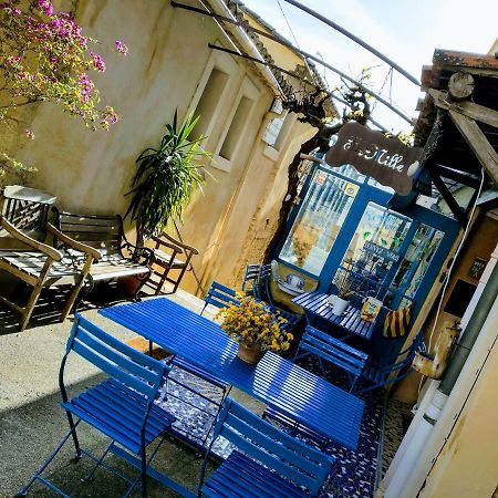 Gite Fa Mille Maison Bleu Robion en Luberon Zewnętrze zdjęcie